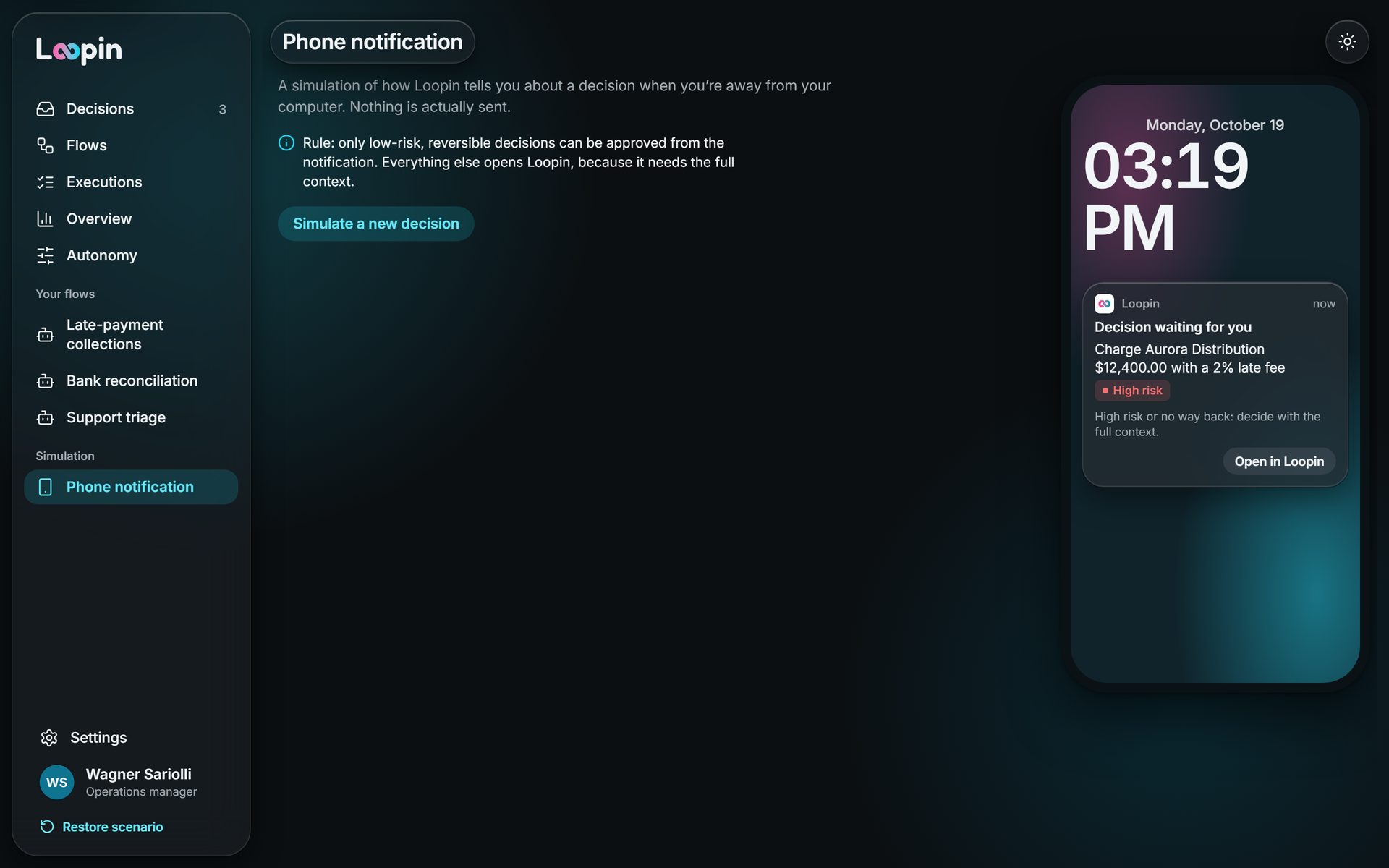 A decision notification on the phone lock screen, with the risk and a button to open it in Loopin